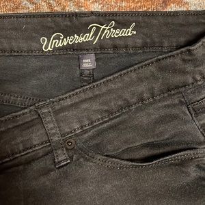 CLOSET CLEAR-OUT Universal Thread skinny  jeans, black